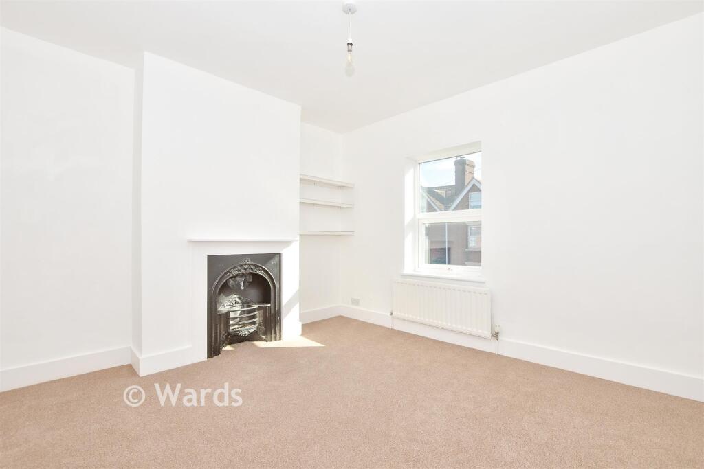 House in Tonbridge - More