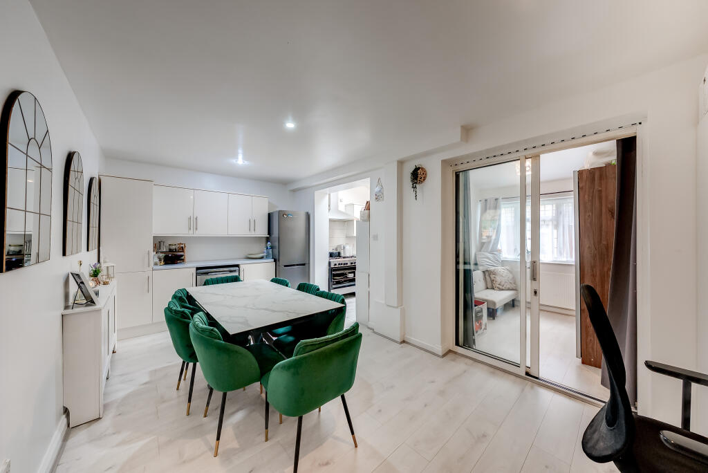 House in London, St. George in the East, Stepney - View 3