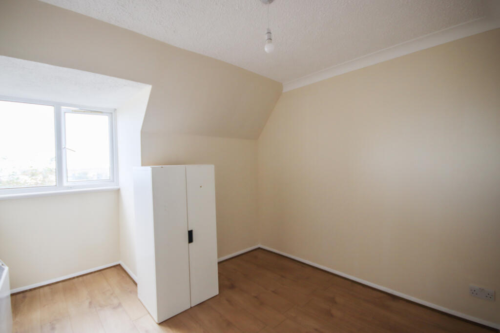 Apartment in Rochester - View 4