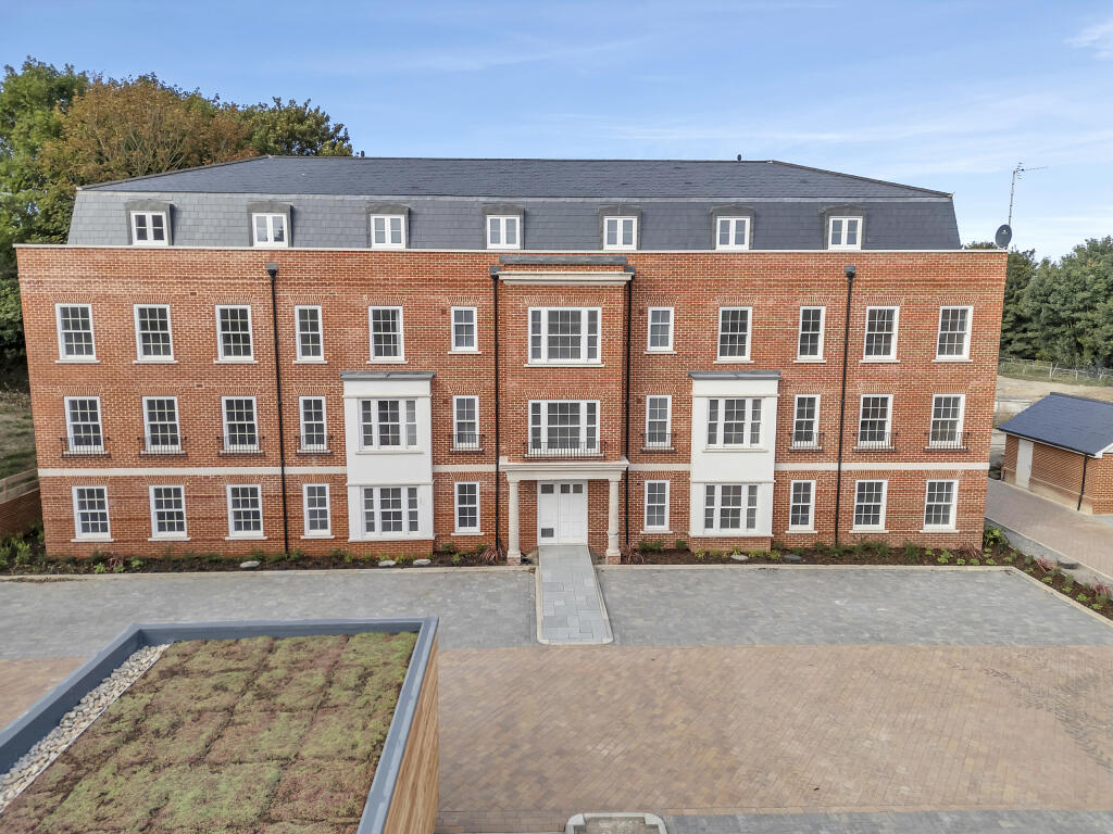 2-bed flat on Plot 35 Abbots Gate, Bury St Edmunds, Suffolk, £270,000
