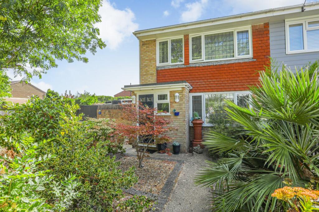 Main image of property: Honeyball Walk, Teynham, Sittingbourne, Kent, ME9