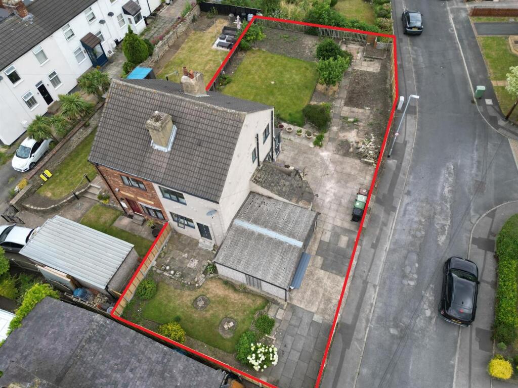 House in Leeds, Kippax - View 2