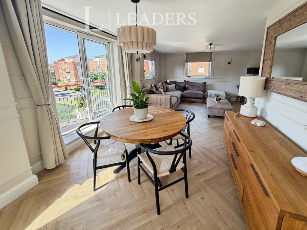 Apartment in Portsmouth - View 4