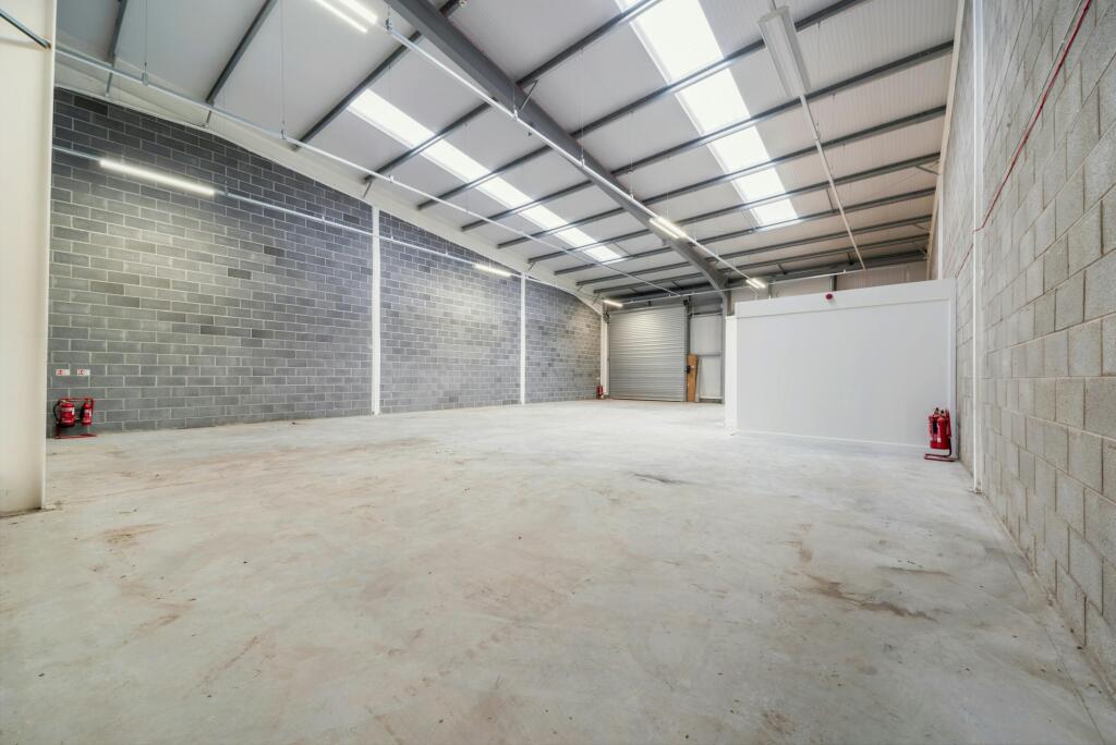 8690747-interior02-800.jpg