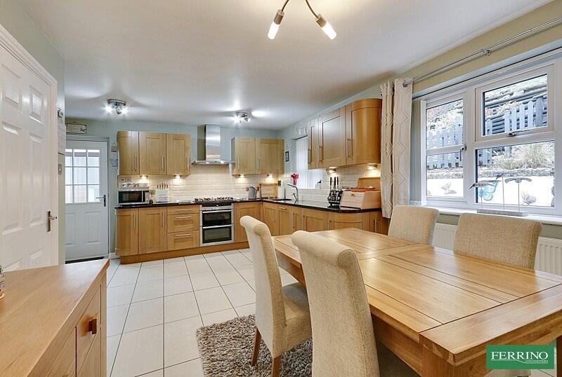 Upper Lydbrook, Lydbrook, Gloucestershire. GL17 9LQ photo 3