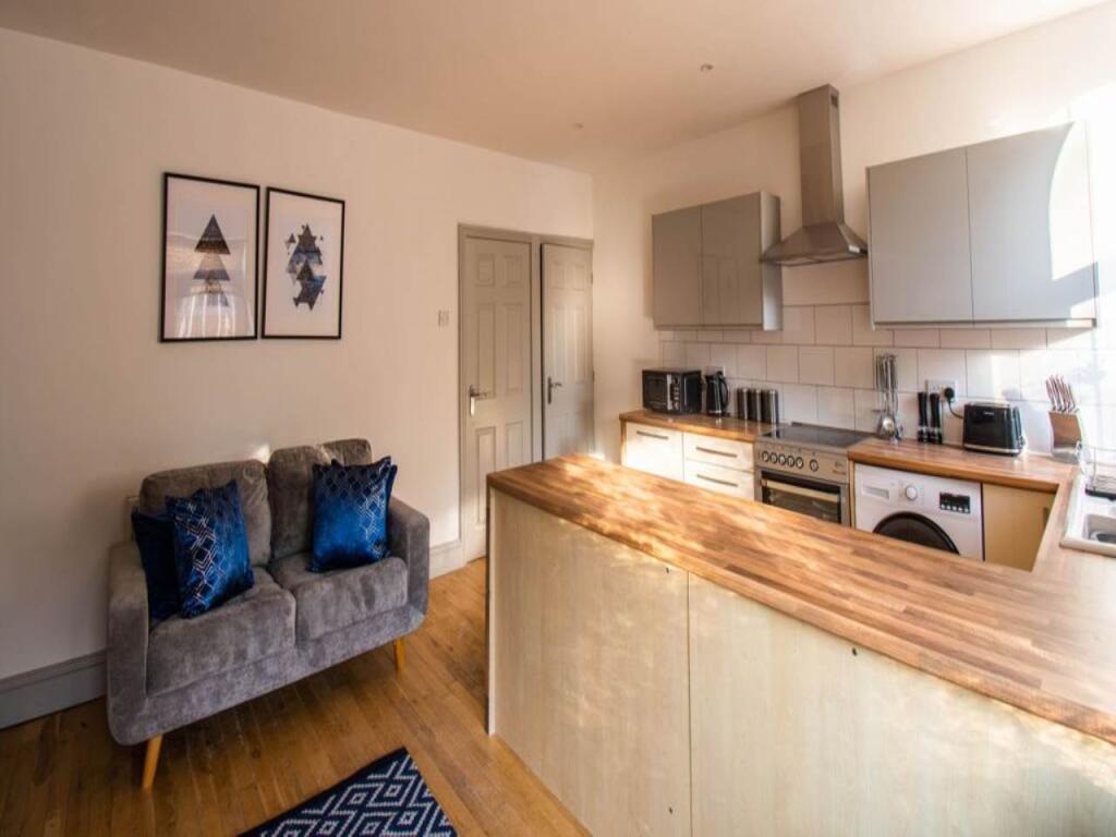 Main image of property: Ebor Terrace (Room 5), , 
