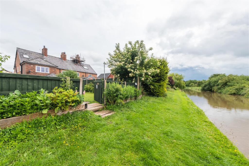 Nantwich Road, Calveley photo 4