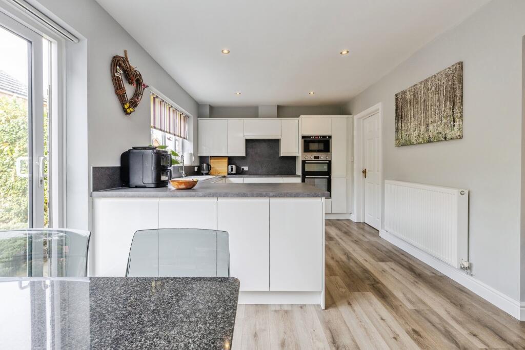 House in Lincoln - View 5