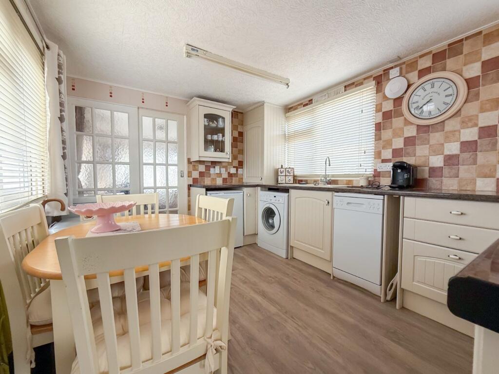 House in Potters Hill, Pottershill - View 4