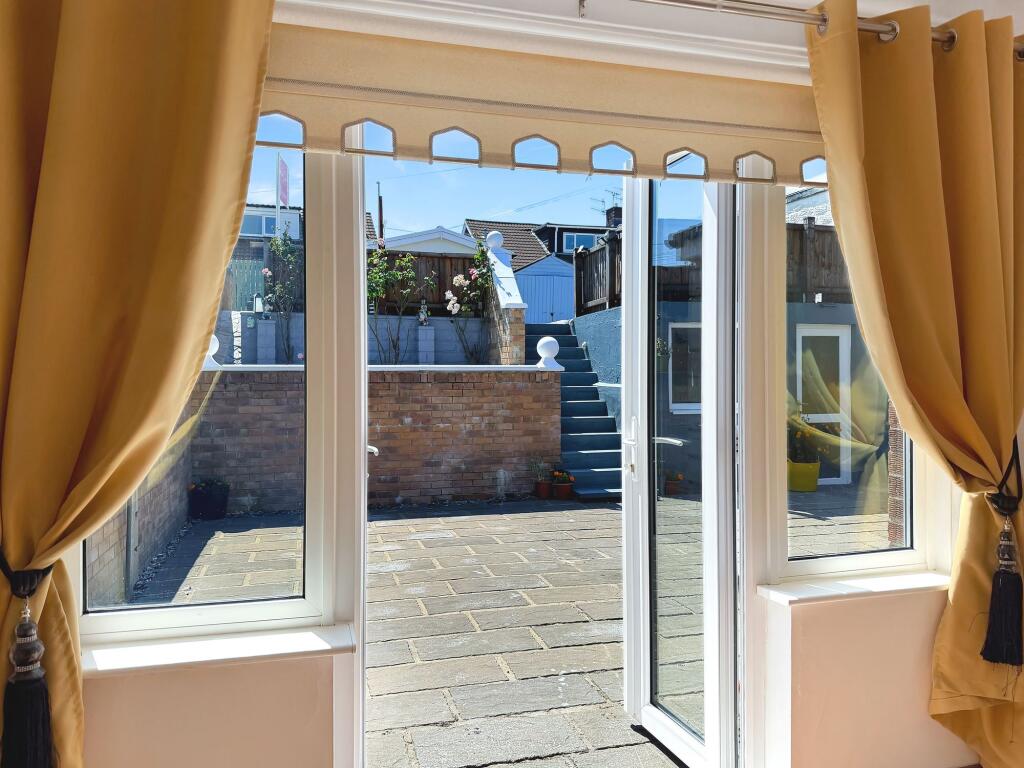 House in Hengoed, Tredomen, Gelligaer - View 4