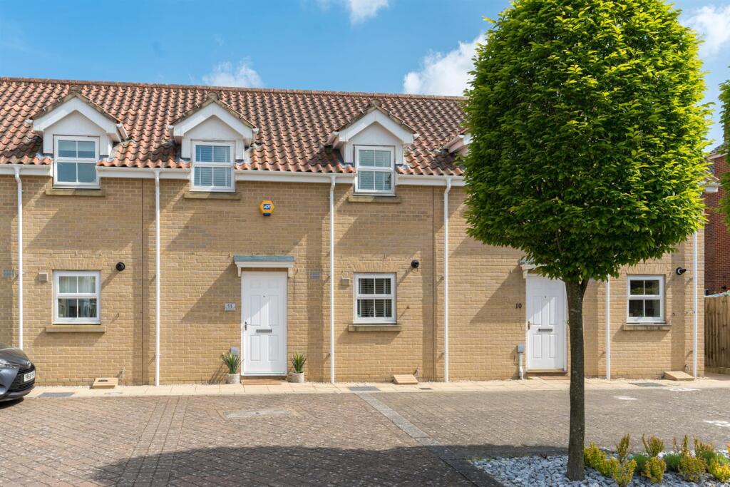Main image of property: Sarah West Close, Norwich, NR2