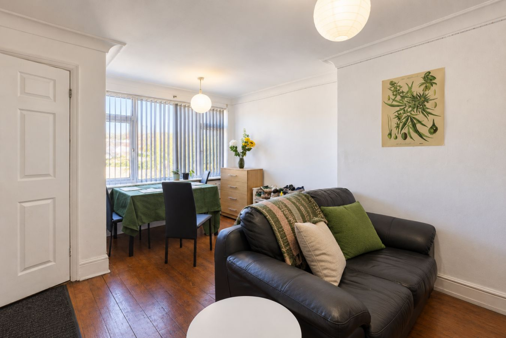 House in Leeds - View 2