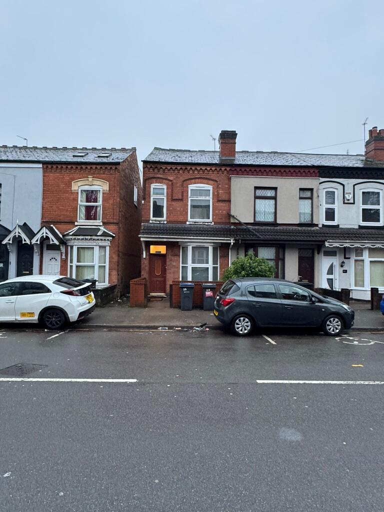 Main image of property: 5 Rooms Available In, Walford rd, Sparkbrook B11