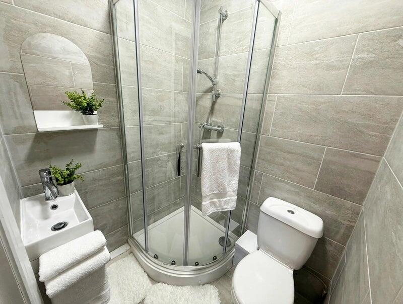 Apartment in Derby, Peartree - View 4