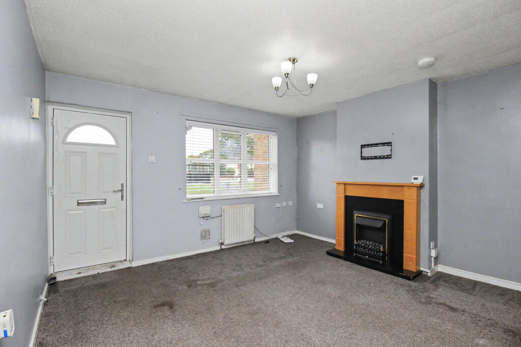 House in Hull, Orchard Park - View 2