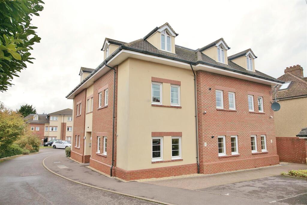 Main image of property: KIDLINGTON