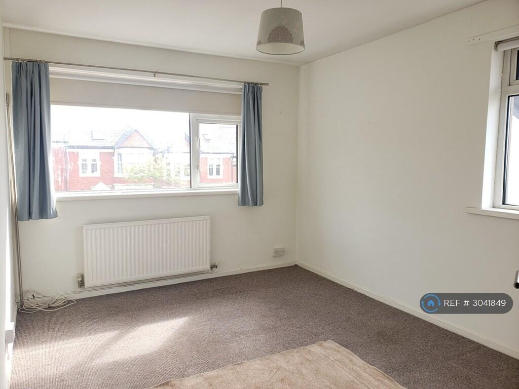 Apartment in Cardiff, Penylan - View 4