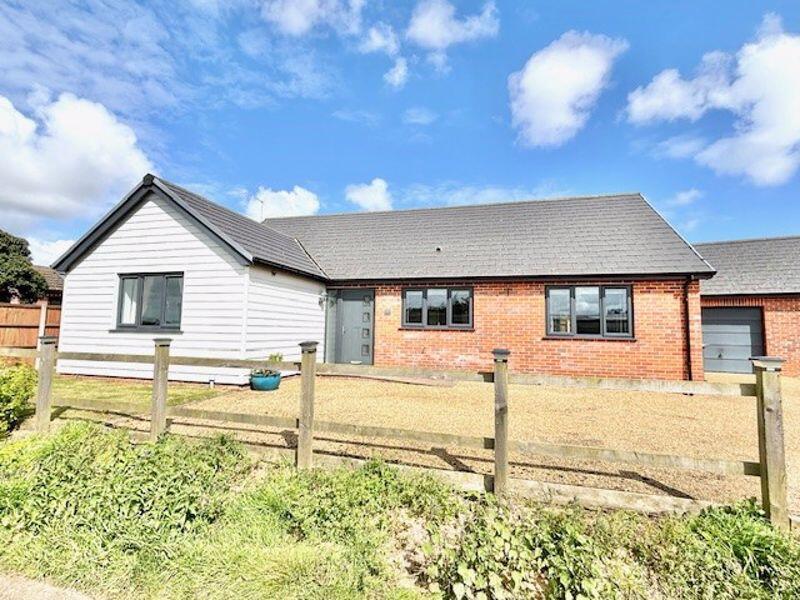 3-bed detached on Harpers Lane, Bradwell, Great Yarmouth, £360,000