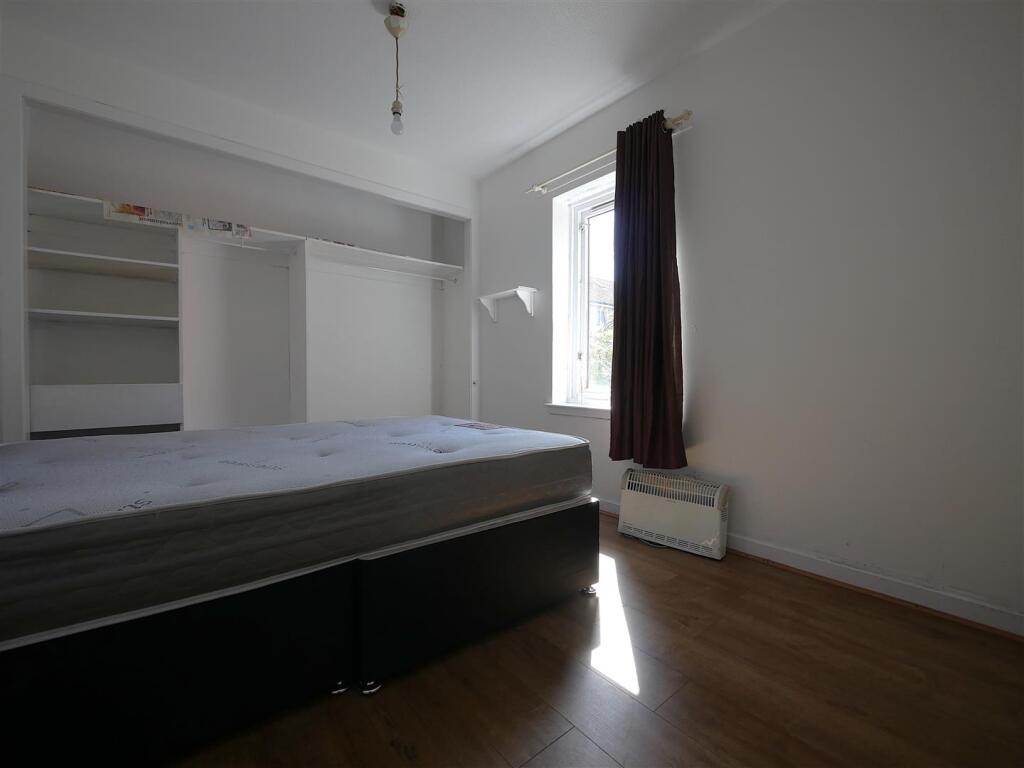 Apartment in Glasgow - View 5