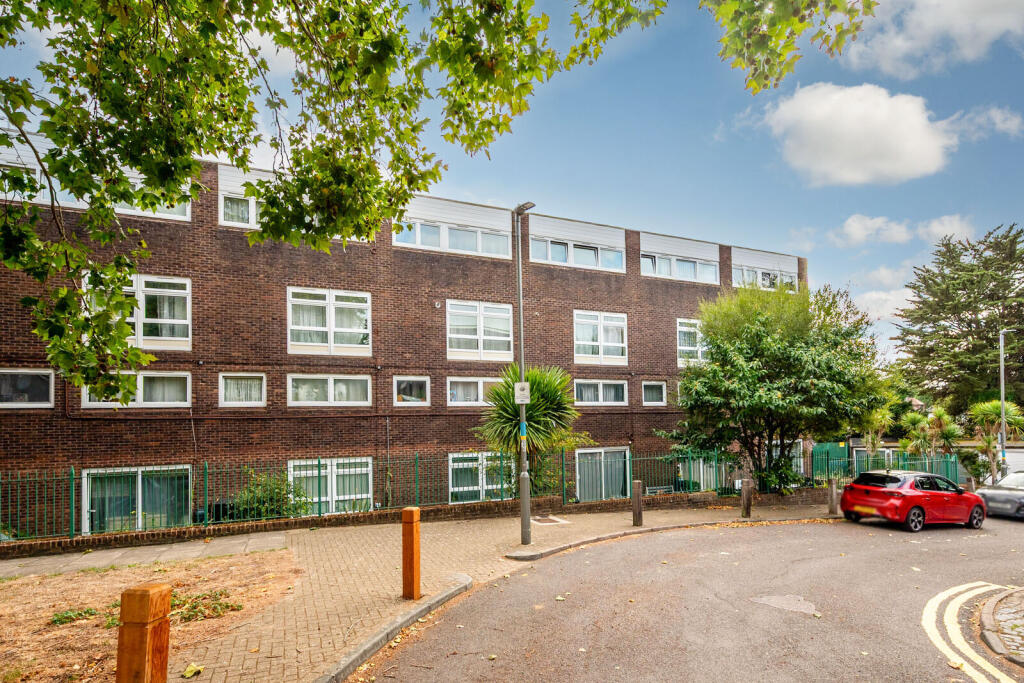 Main image of property: Southfields, SW18, Southfields, London, SW18