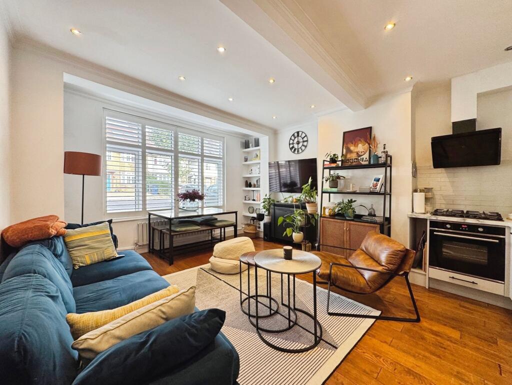 Main image of property: Woodland Way, London, NW7