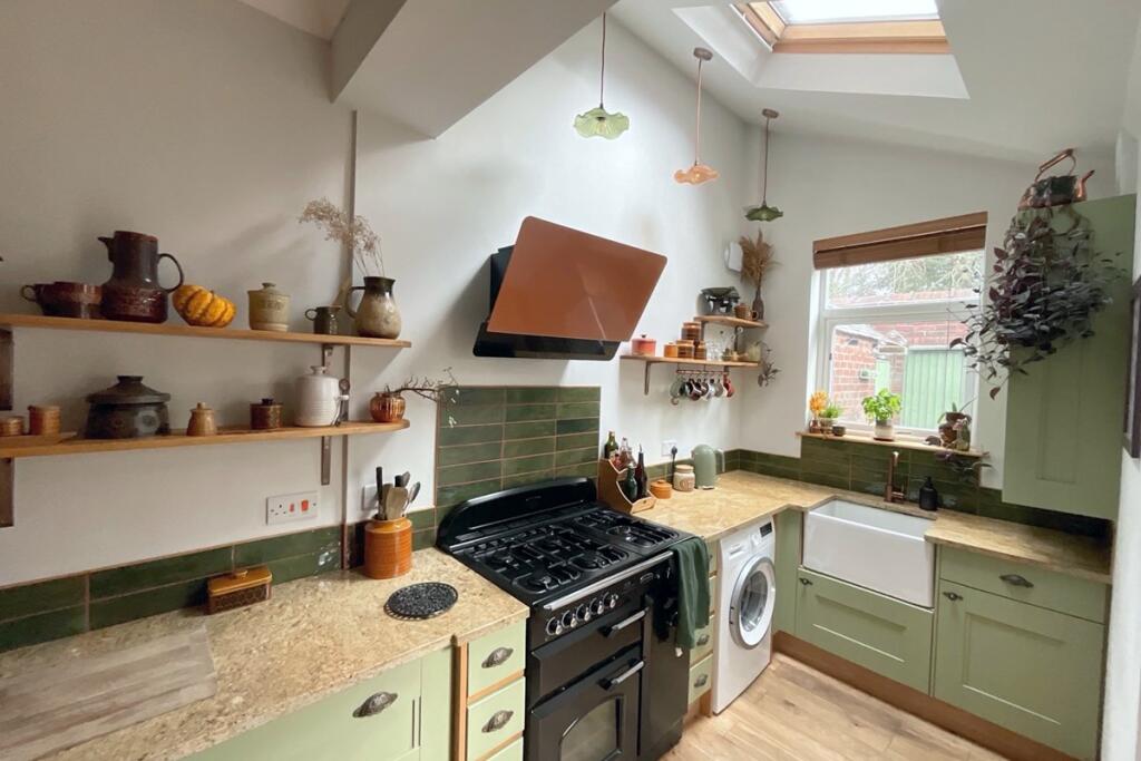 House in Sheffield, Wybourn - View 3