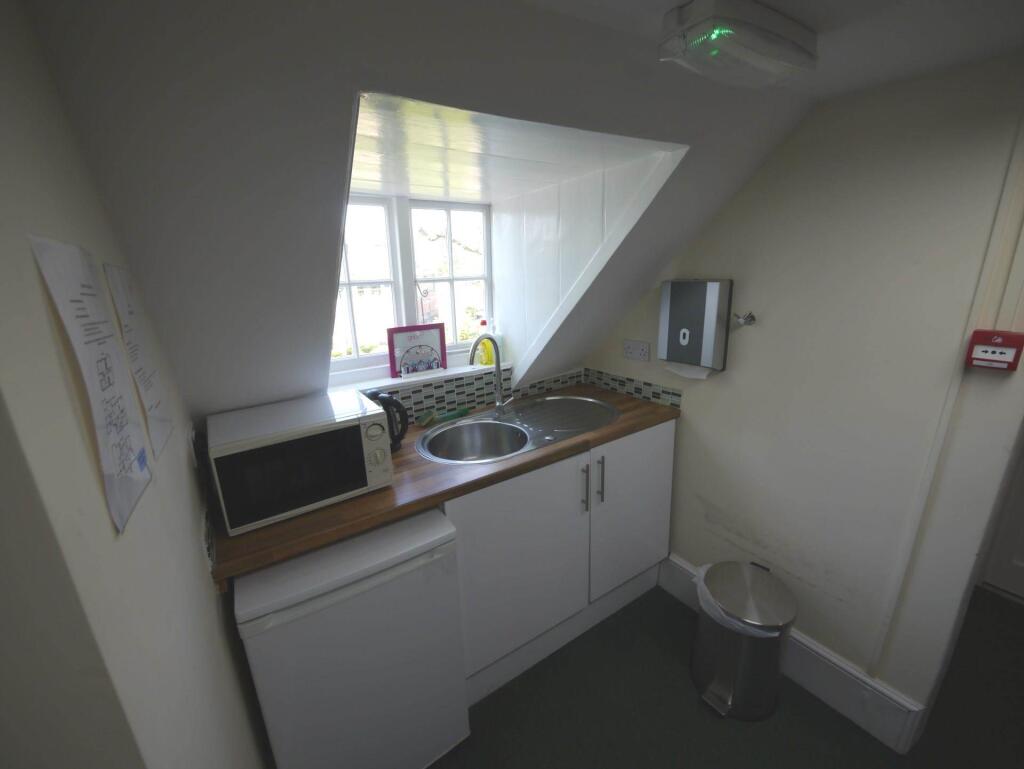 Additional image 25 of Great North Road, Hatfield