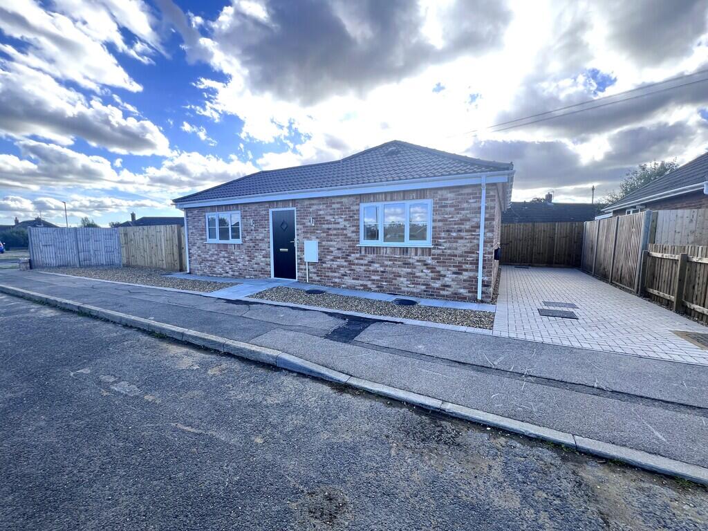 1-bed detached on Queensway, Chatteris, Cambs, PE16 6DD, £230,000