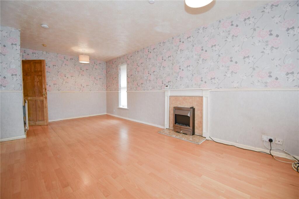 Loddon Close, Upton, Wirral photo 2