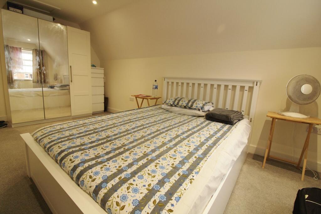 Apartment in Reading, Katesgrove - View 5