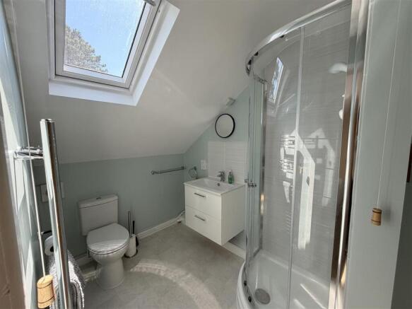 EN SUITE SHOWEROOM