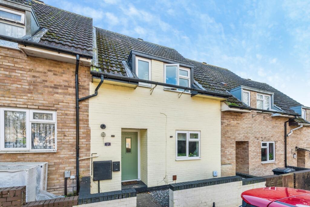 Main image of property: Cowdrey Close, Swindon, SN5