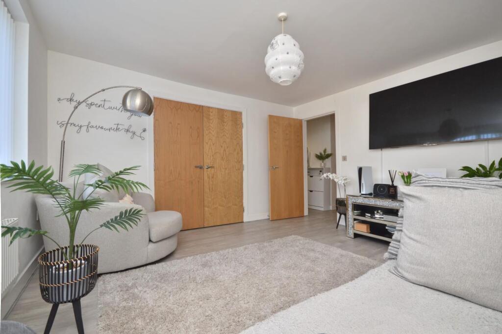 Ridgemount Gardens, Whitchurch photo 4