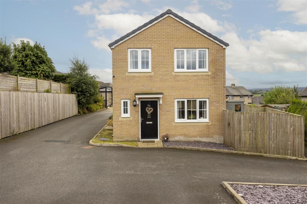 Main image of property: Lakeber Drive, Bentham