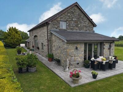 Main image of property: Chapel Barn, Broad Street Common, Nash, Newport