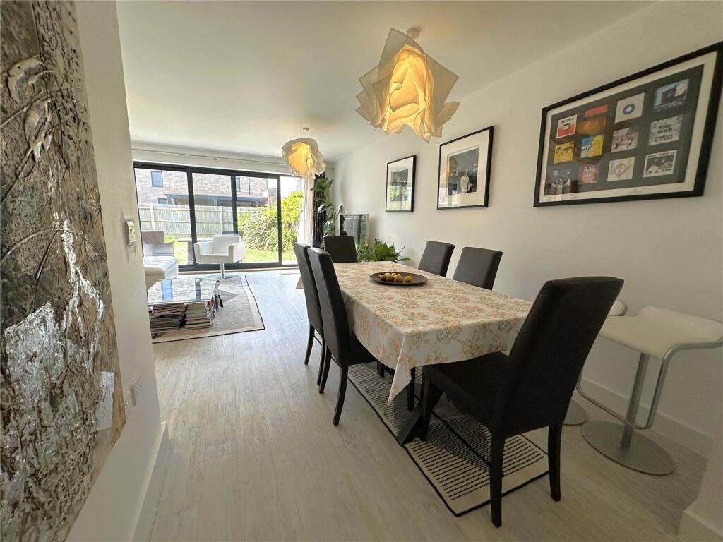 House in Eastbourne, Langney Point, Sovereign Harbour - View 3