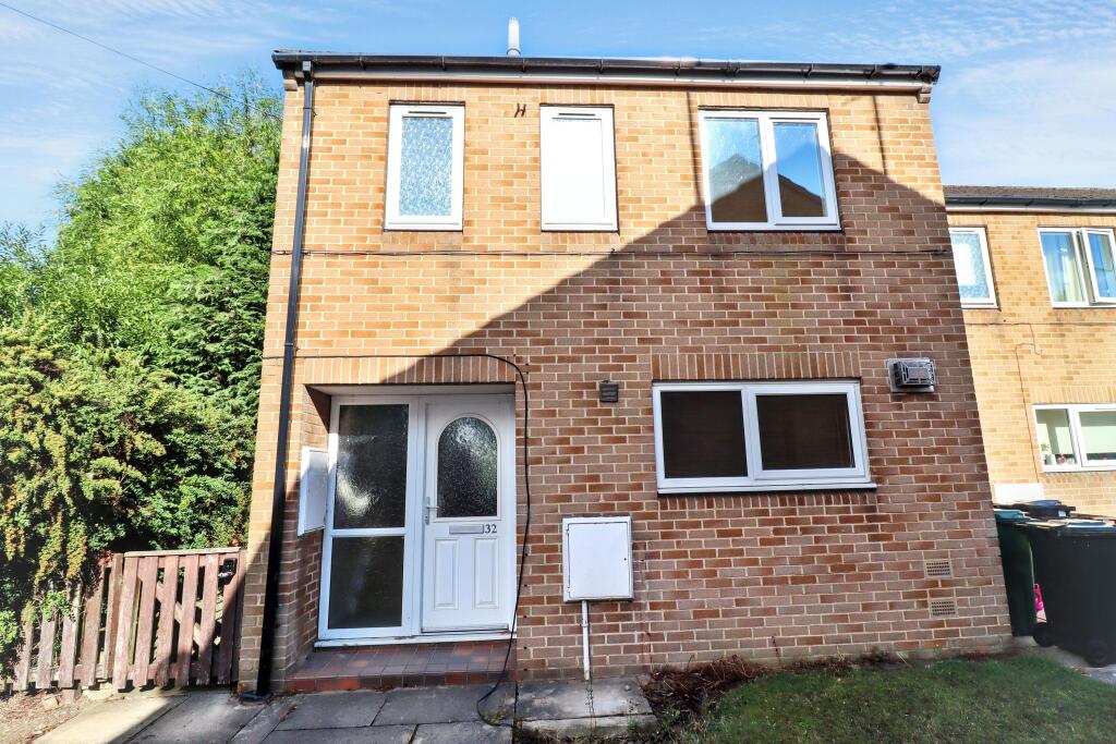 32 Shelley Grove, Bradford, West Yorkshire, BD8 0JZ