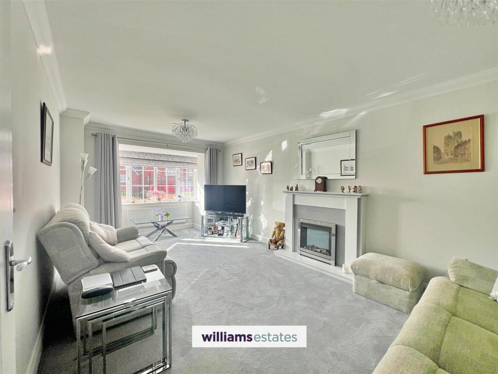 House in Denbigh - View 5