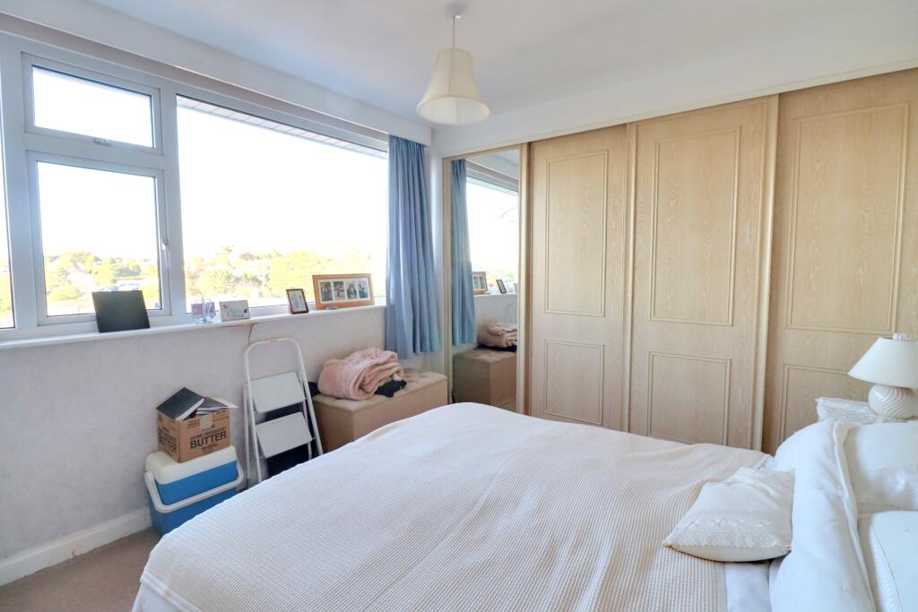 House in Havant, Hampshire - View 5