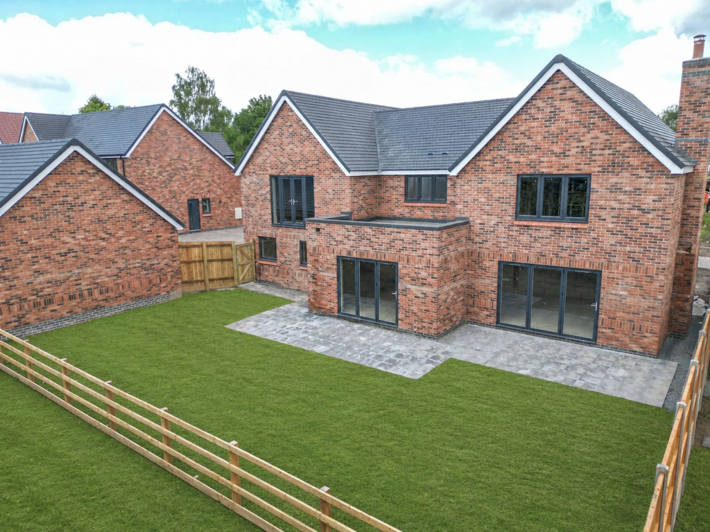 House in Hinckley and Bosworth, Burbage - View 2