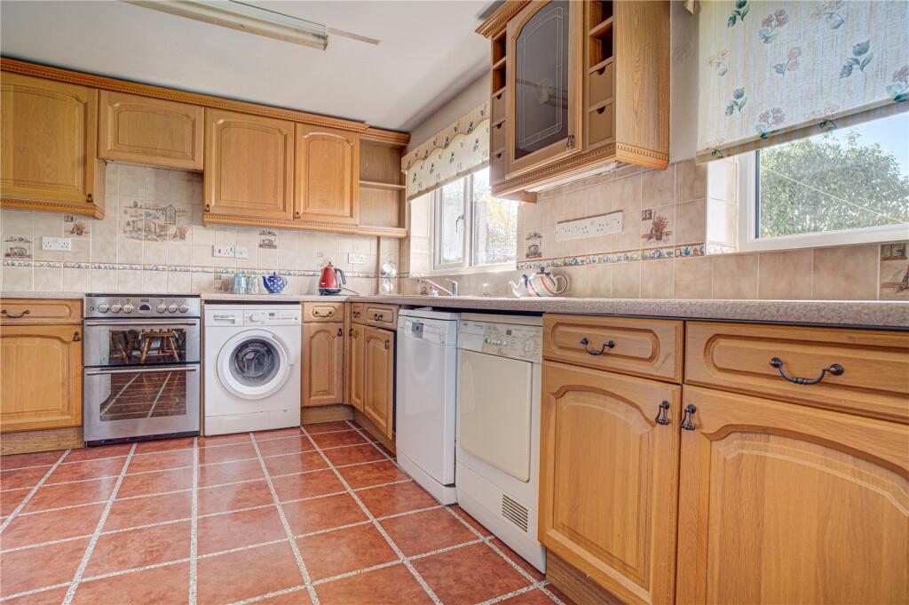 Cleeve Lawn, Lawns, Swindon, Wiltshire, SN3 photo 3