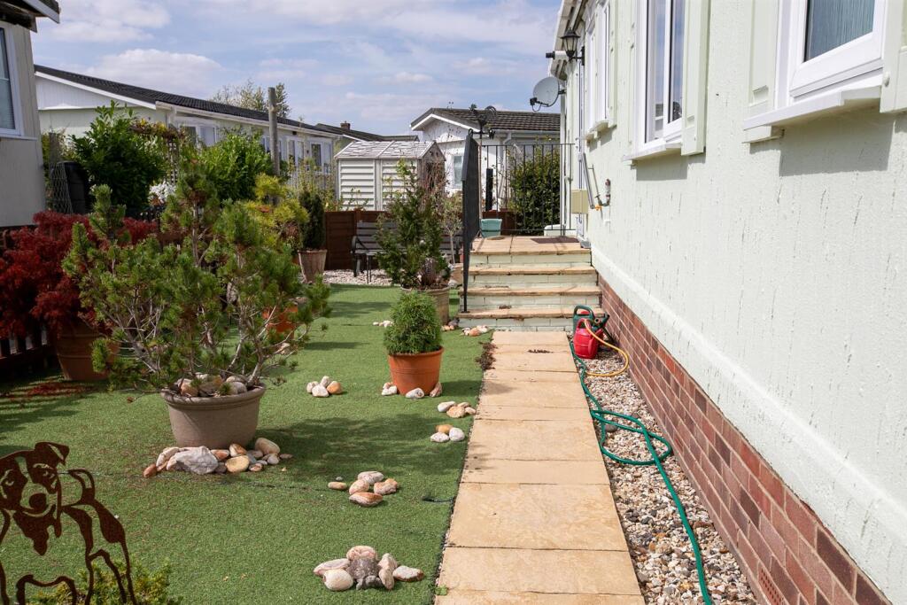 House in Swindon - View 4