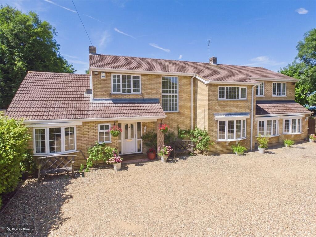 Main image of property: Moorfield Road, Duxford, Cambridgeshire, CB22