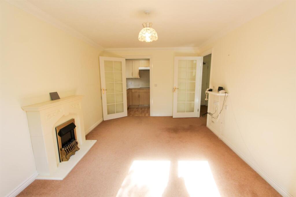 Main image of property: Hampton Lodge, 15 Cavendish Road, Sutton