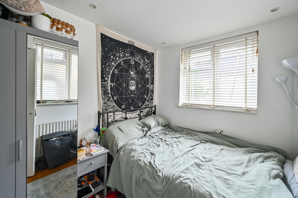 Apartment in London - View 5