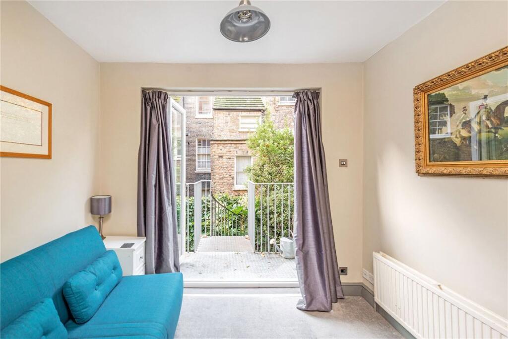 Apartment in London - More