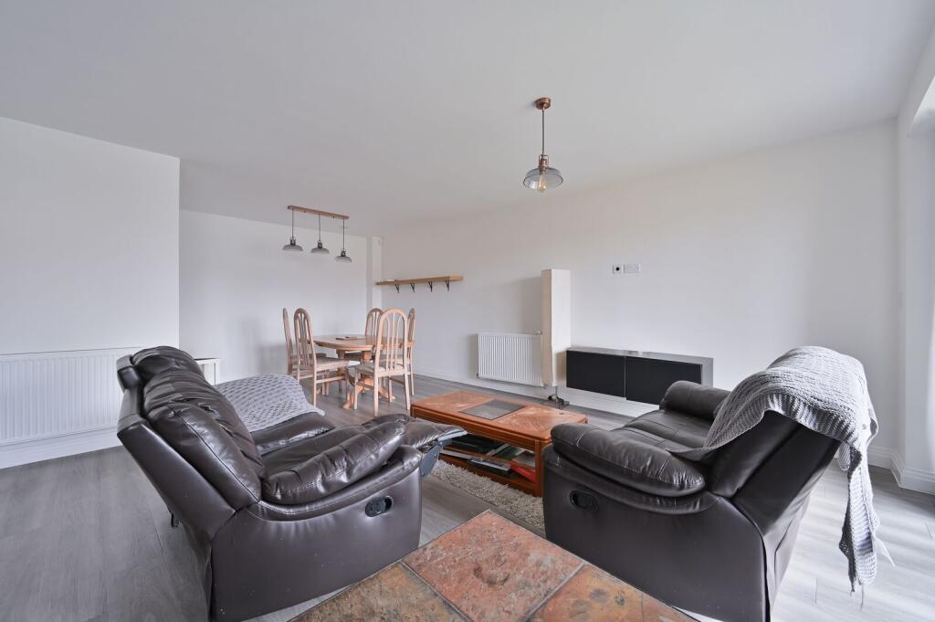 Apartment in Watford - View 2