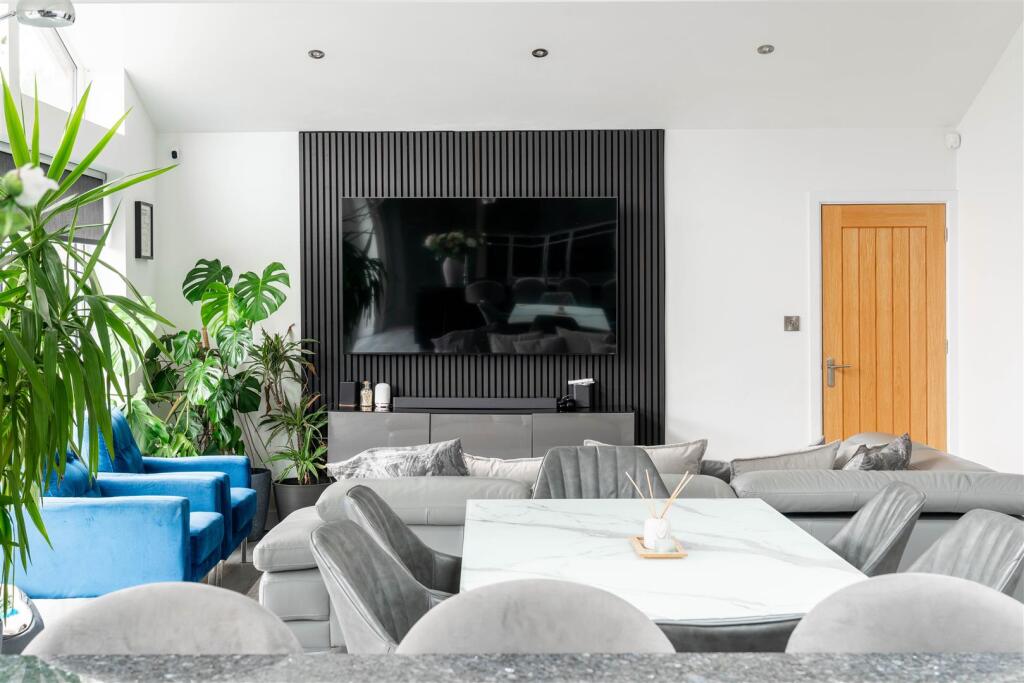 House in Sheffield - View 5