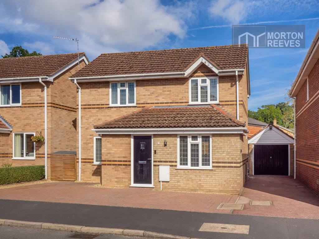 Main image of property: 7 John Drewry Close, Framingham Earl, Norwich, NR14 7JB