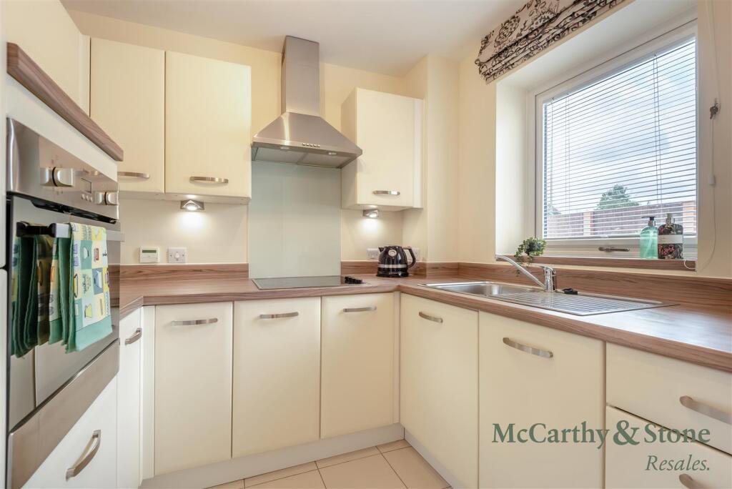 Apartment in Worcester, Barbourne - View 4